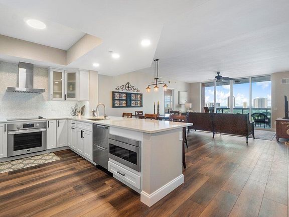 2nd image of 2640 Lake Shore Drive #1215