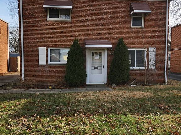 3rd image of 275 E 200th St #1
