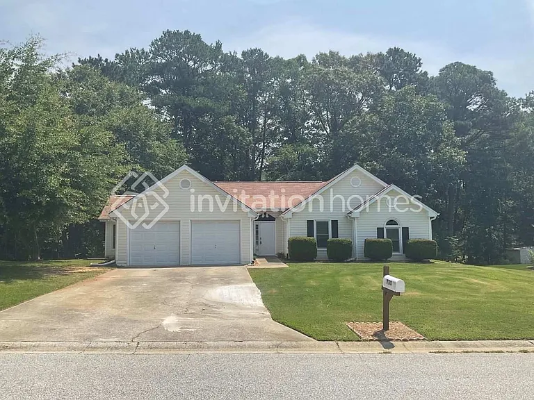 730 Wilkes Dr — Photo 1