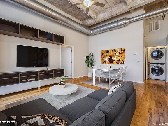 2nd image of 1735 N Paulina St #319
