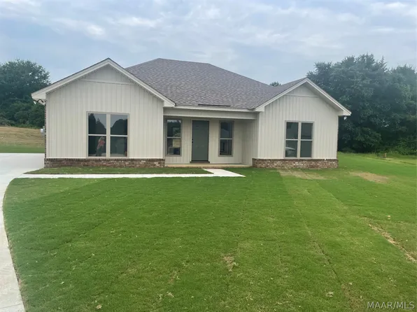181 Stoneridge Dr, Tallassee, AL 36078