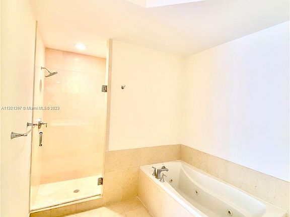 5th image of 19900 E Country Club Dr APT 405