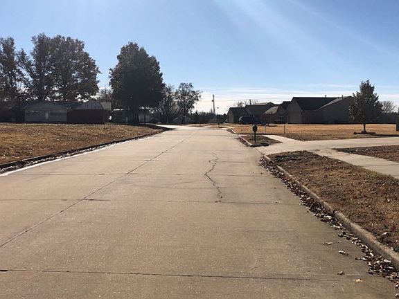 4th image of 2794 S Kentucky Ave