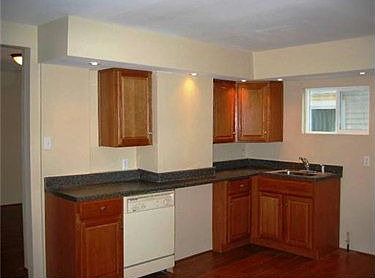 4th image of 3021 Court Ave