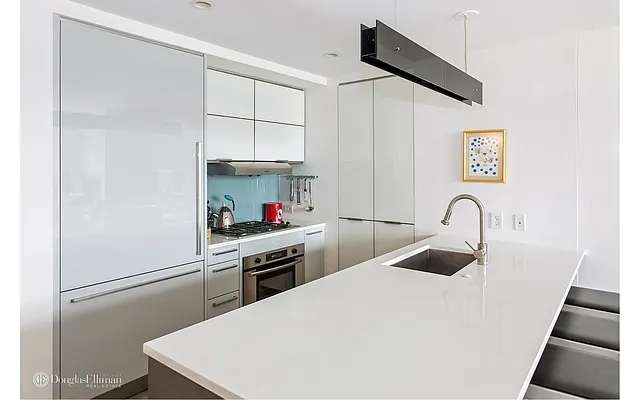 Rented by Douglas Elliman | media 29