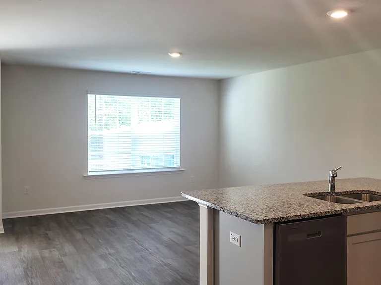 2709 Gracie Ln — Photo 6