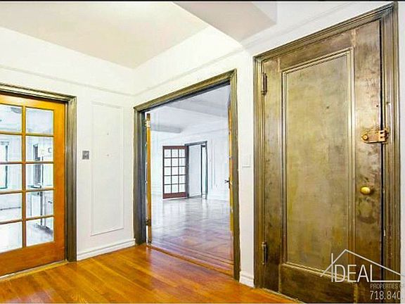 3rd image of 51 Avenue A #3E