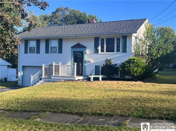 137 Midgley St, Jamestown, NY 14701