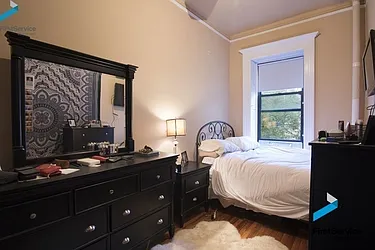 Rented by FirstService Realty (legacy)