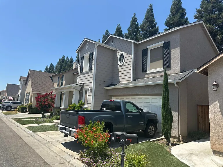 43 W Bohemia Ln — Photo 30