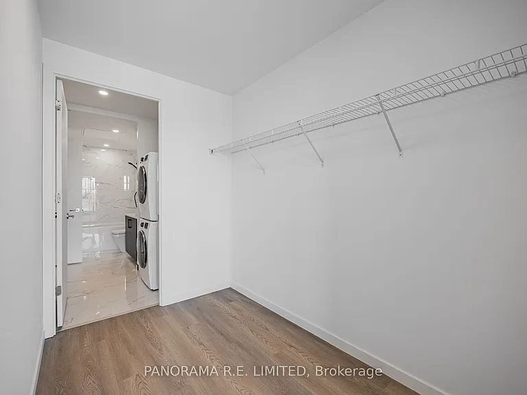 689 The Queensway #415 — Photo 15