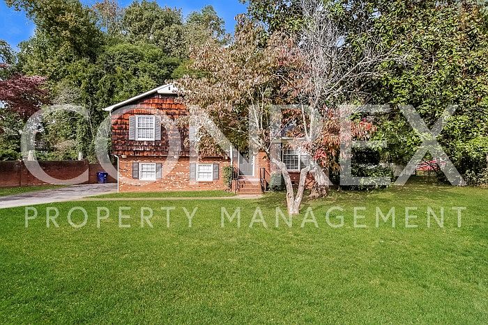 1st image of 207 Saint Matthews Ln