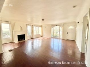 322 N Burlington Ave #A, Los Angeles, CA 90026