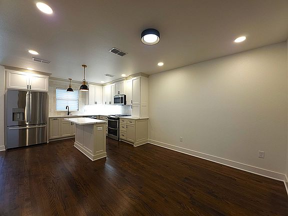 2nd image of 3018 Santa Elena Dr