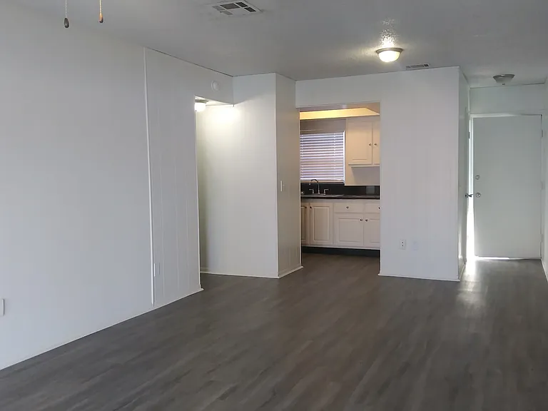 Oak Ridge Apartments — Photo 25