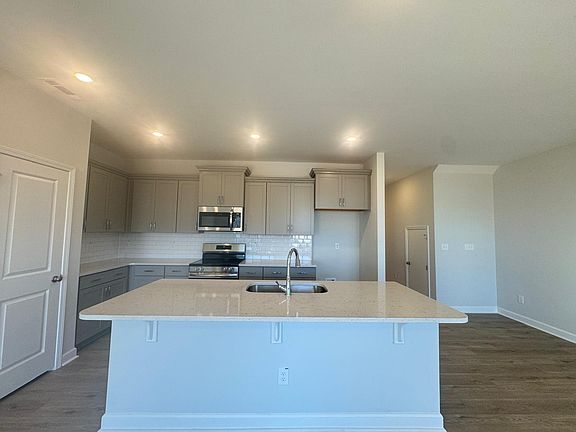 4th image of 23 Nettle Ln