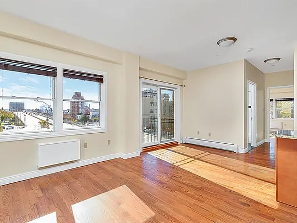 1st image of 12-03 Jackson Ave Unit 3G
