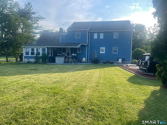 5th image of 890 Daniels Farm Road