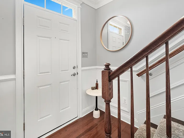 7803 Wormans Mill Rd — Photo 4
