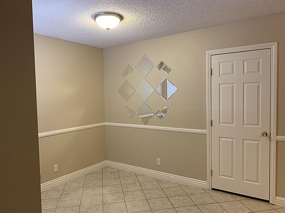 4th image of 4280 Tara Ave #1-C