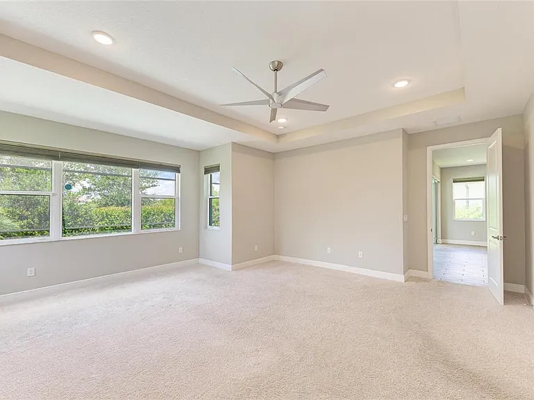 4745 Antrim Dr — Photo 39