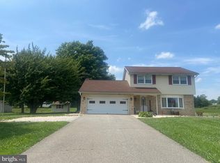 520 Walnut Dr, Parkesburg, PA 19365
