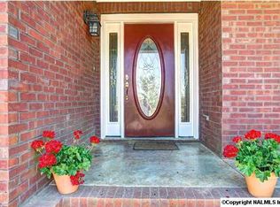 690 Beth Rd, New Market, AL 35761