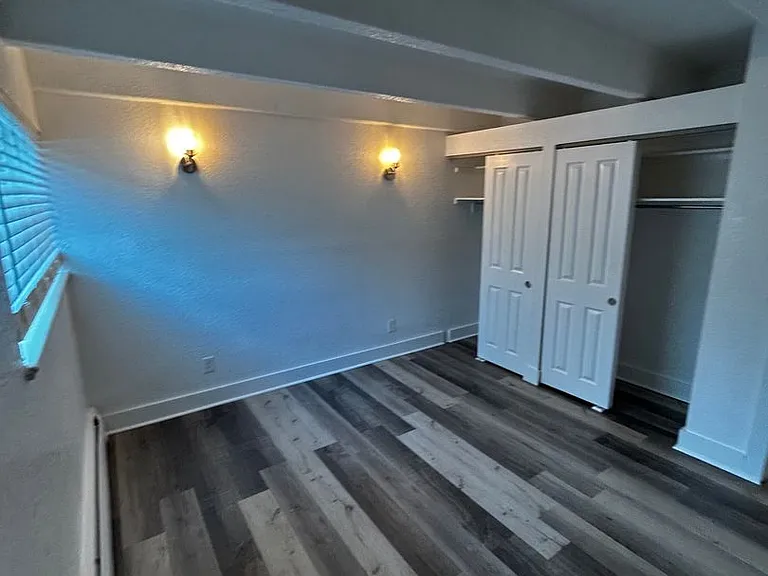 SloHi 1516 Perry Street — Photo 13