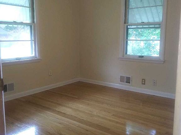 4th image of 3534 N Church St