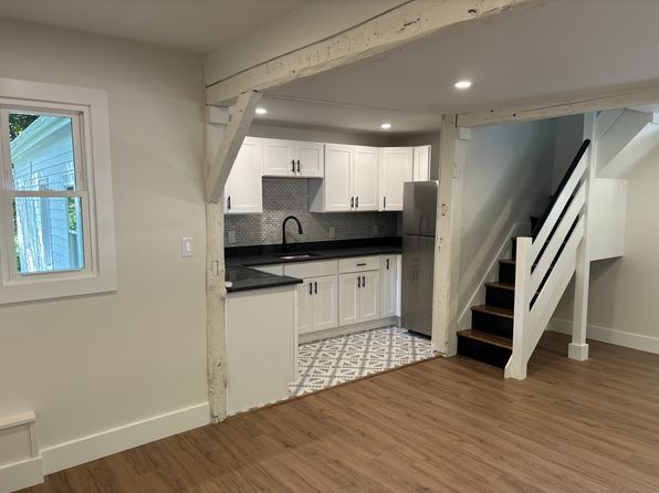 36 E Shore Rd #B