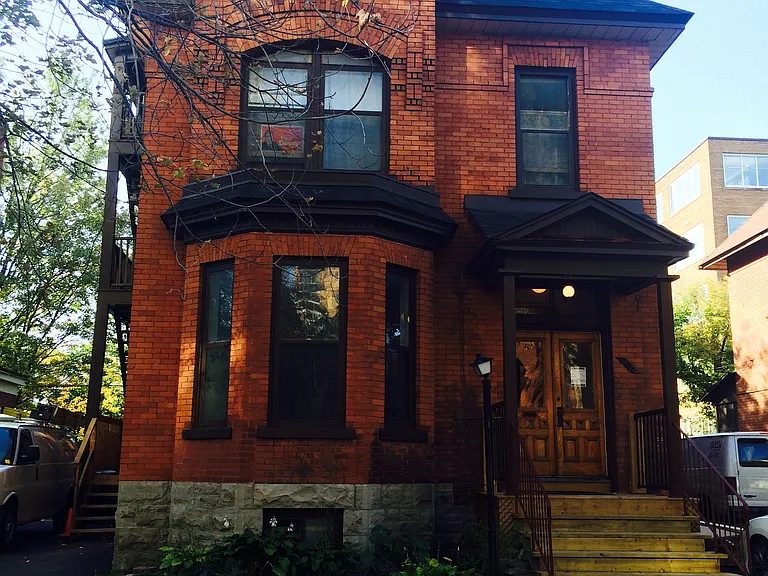 430 Maclaren St #1 — Photo 2