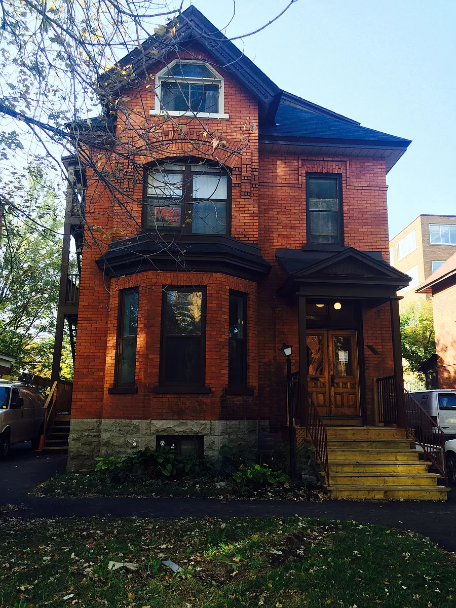 Building Photo - 430 Maclaren St #1