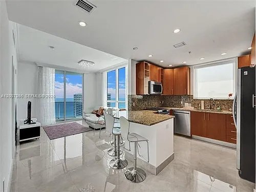 1945 S Ocean Dr #2101 Photo 1