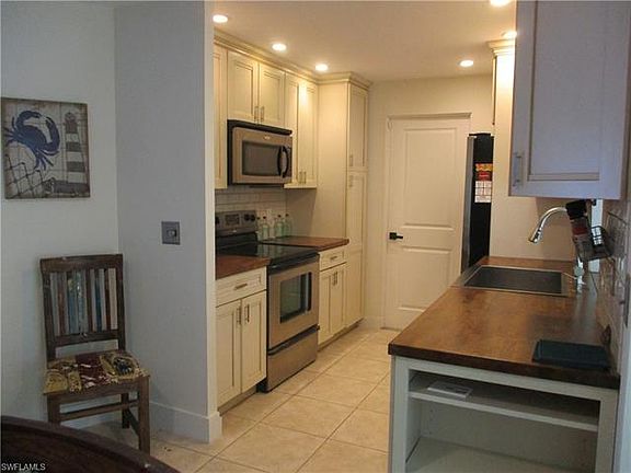 5th image of 10 Lanai Cir #10