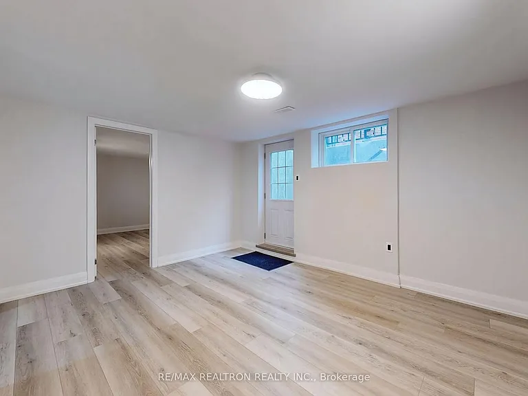 28 Blue Spruce Ln #BASEMENT — Photo 4