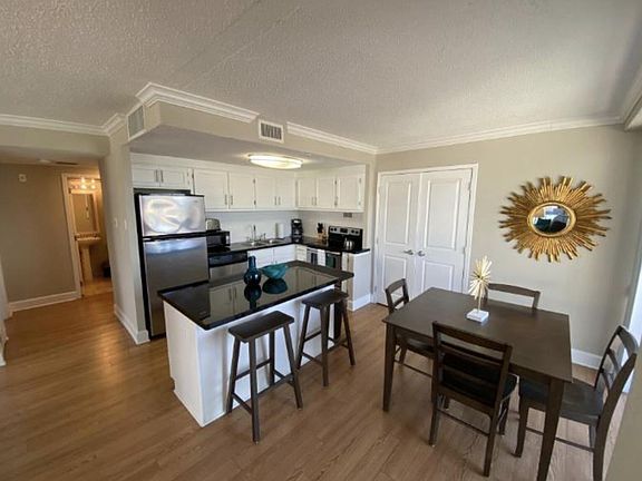 4th image of 1616 Fannin St #2507