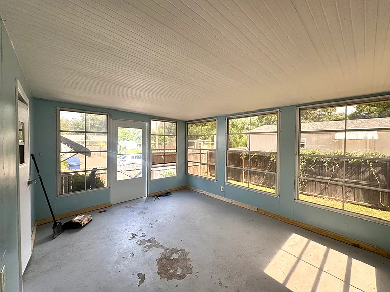 4152 Richmond Ave — Photo 23
