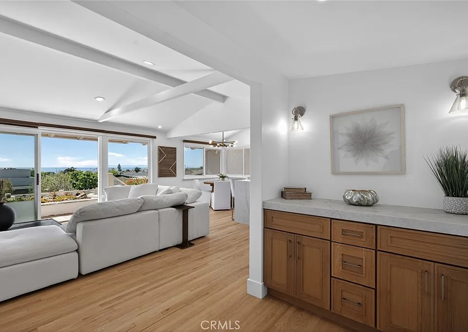 428 Cabrillo Ter