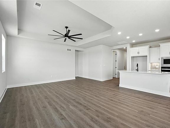 5th image of 19304 W 205th Ter