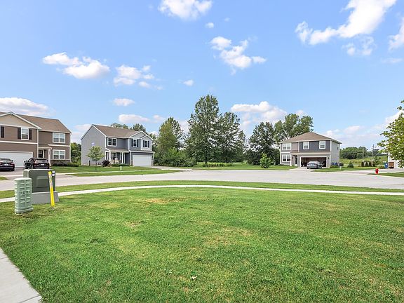 3rd image of 624 Ensign Pl