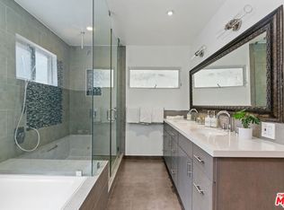 355 S Sycamore Ave, Los Angeles, CA 90036