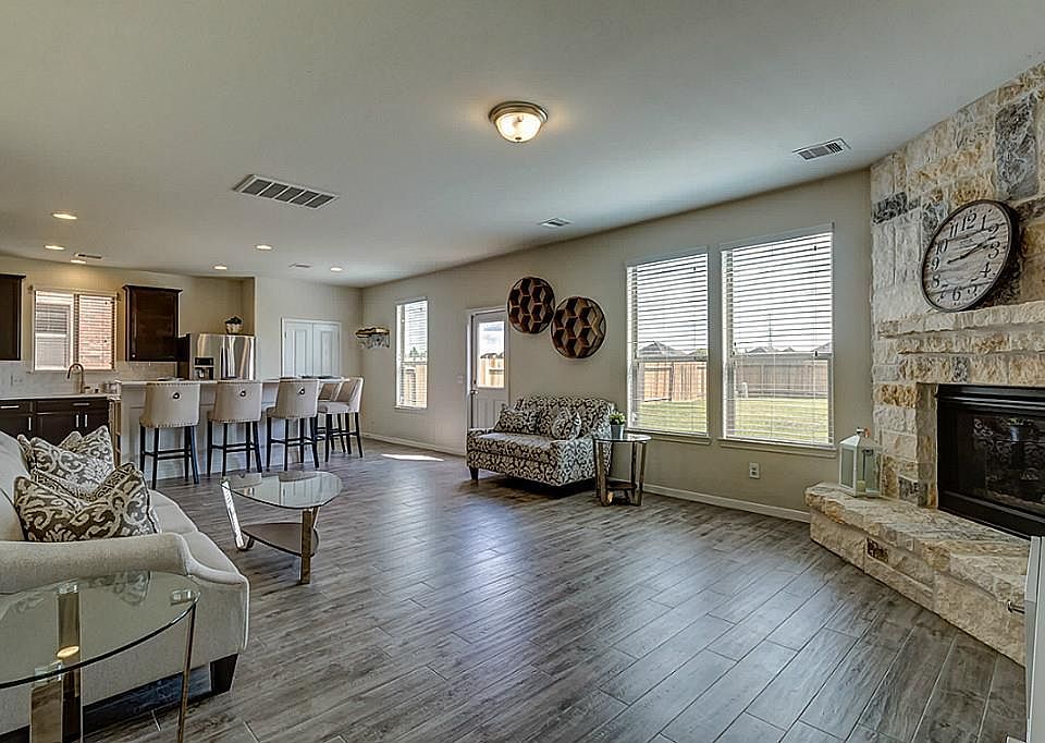 1st image of 20019 Linden Spruce Ln