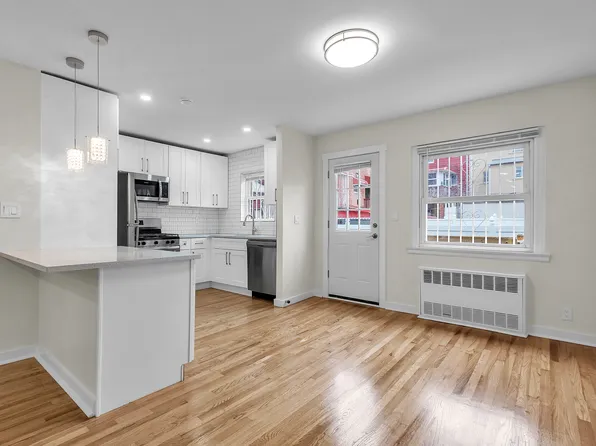 2709 Tenbroeck Avenue image 5 of 31