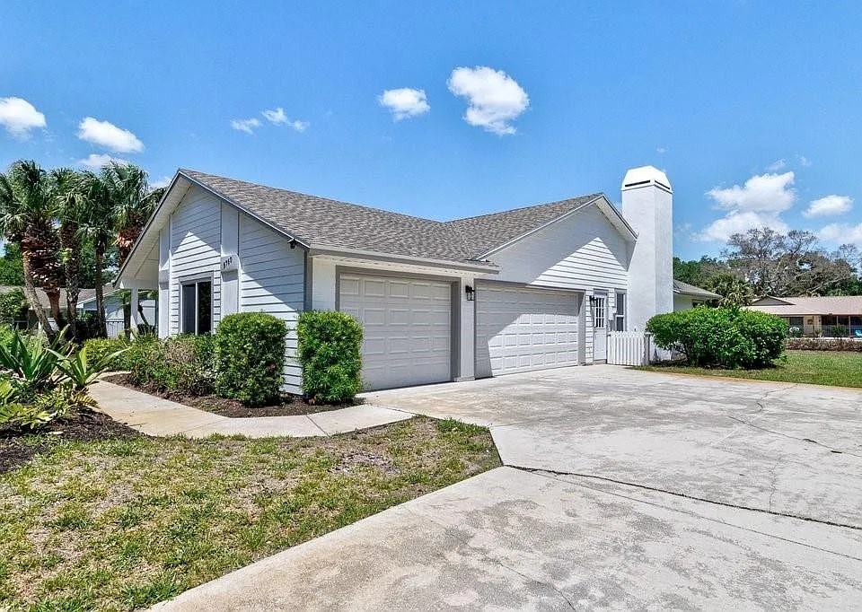 5760 36th Ln