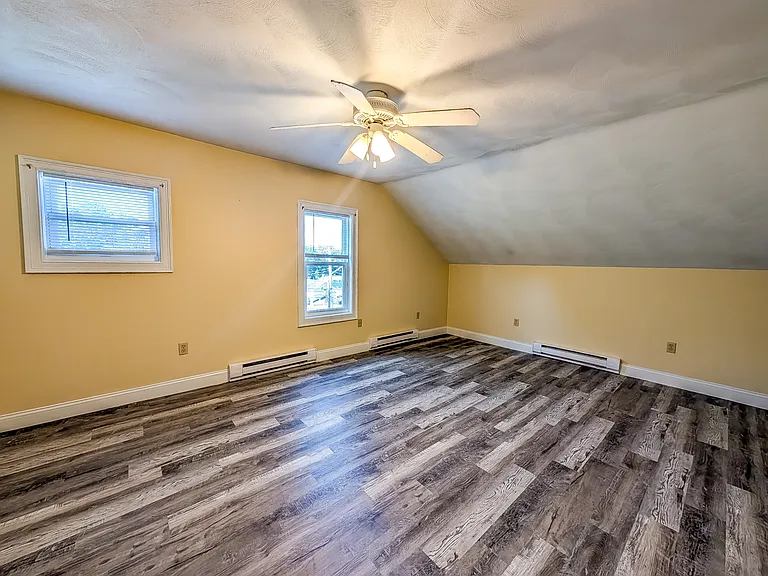 432 Fairview Ave #B — Photo 17