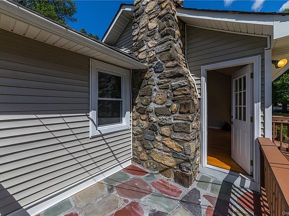 5th image of 3219 Lincoln Dr