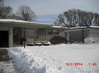 33632 Sebastian Lane Dr, Sterling Heights, MI 48312