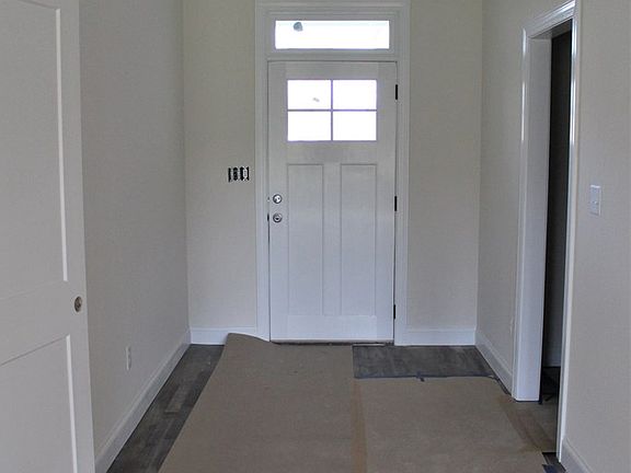 3rd image of 148 Stags Leap Dr