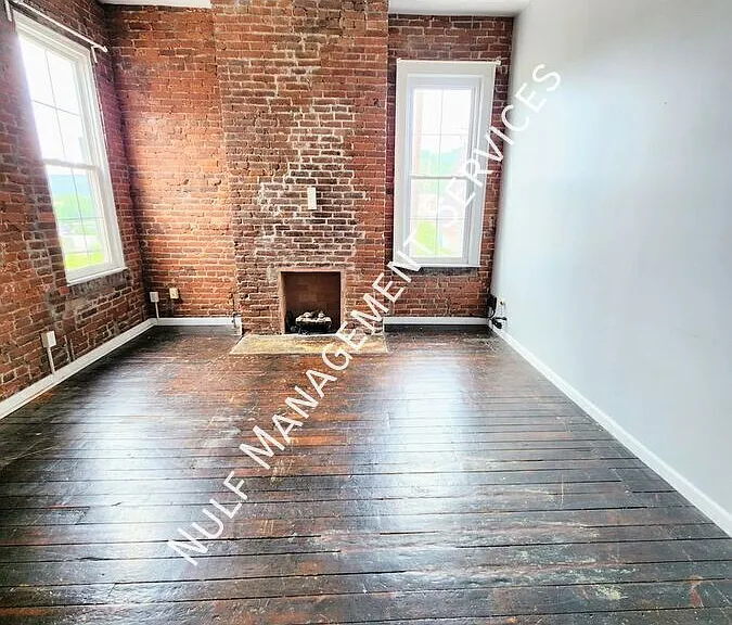 158 48th St #2 — Photo 4