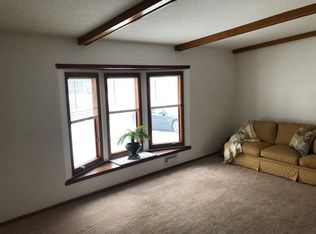 10340 Xavis St NW, Coon Rapids, MN 55433